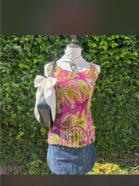 ✨vibrant Paisley fairy top